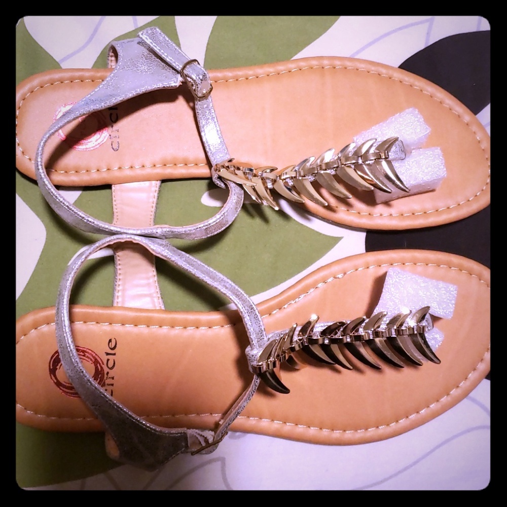 Silver sandles